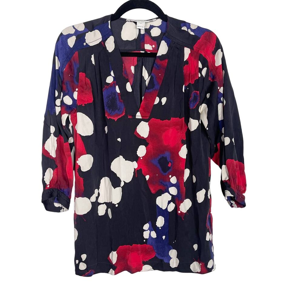Diane Von Furstenberg 4 Blue Black Red Floral Silk V Neck Blouse Top Spotted